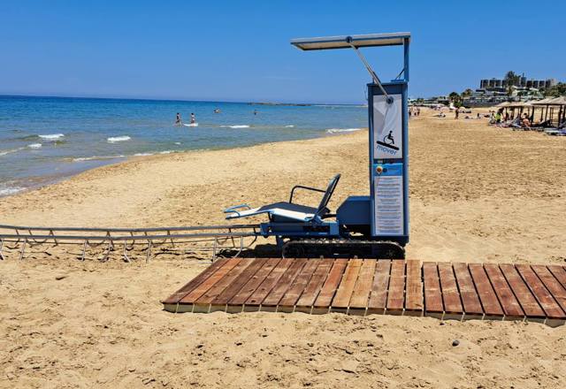 Χερσόνησος Αρίνα