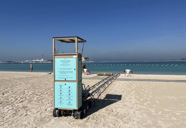 Abu Dhabi Al Bateen Public Beach